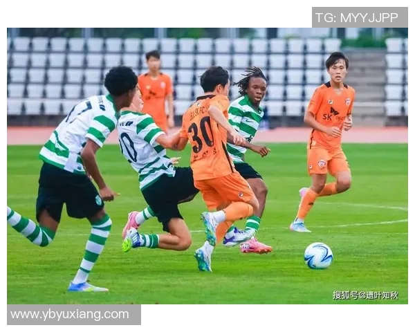 足球明星与他们的球迷孩子们共同追逐梦想的故事