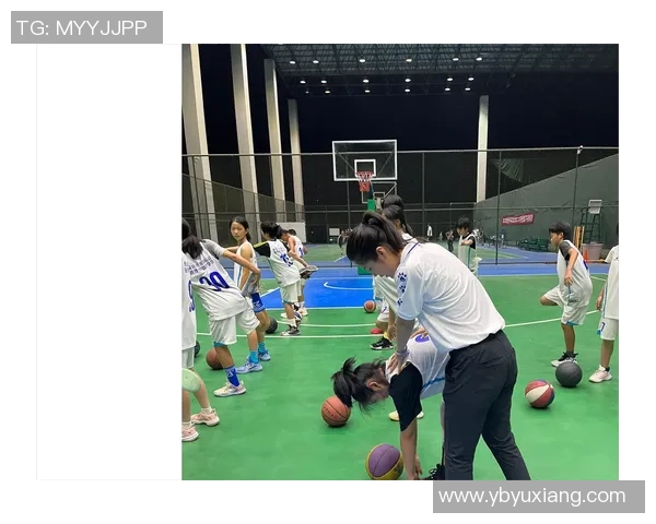 重庆篮球队心理素质引发热议球迷对球队表现的不同看法与争论